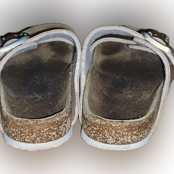 Birkenstock gold sandals child's sz 10 - Picture 2 of 4